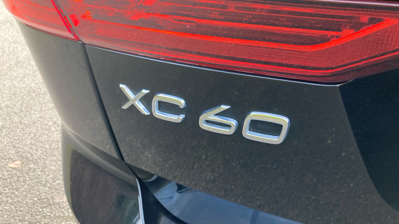 Volvo XC60 2.0 T6 [350] RC PHEV Plus Dark 5dr AWD Geartronic Estate